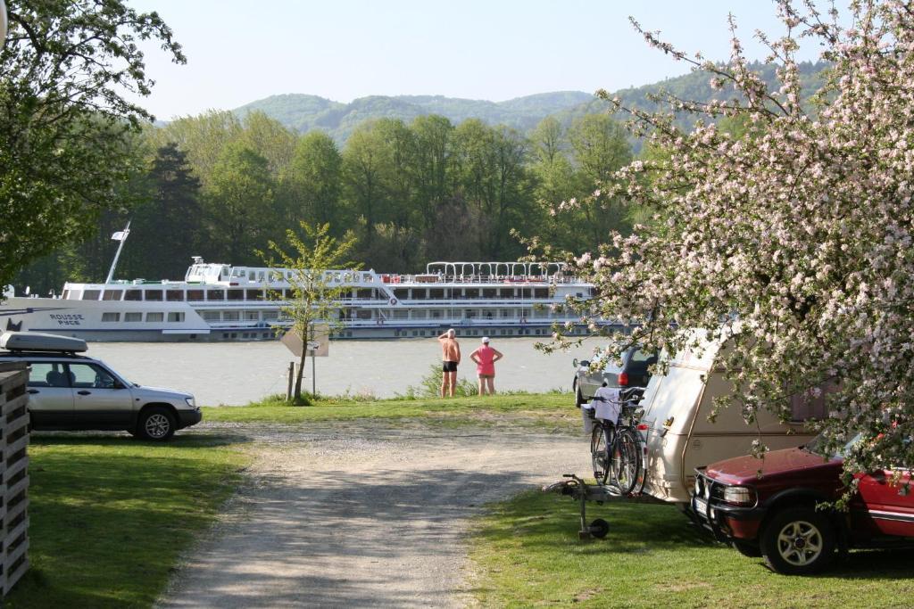 Gasthof-Camping Stumpfer Otel Schönbühel an der Donau Dış mekan fotoğraf